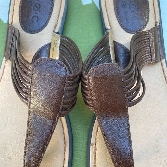 BOC Toe Prong Leather Strapped Newport Sandals Sz 8 Excellent Condition Brown - Picture 2 of 4
